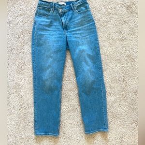 Abercrombie 90s Straight 10R | Ultra-High Rise Curve Love